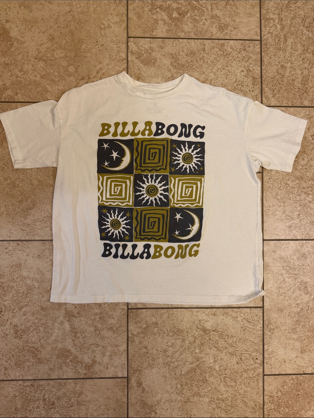NWOT Women’s size large Billabong shirt